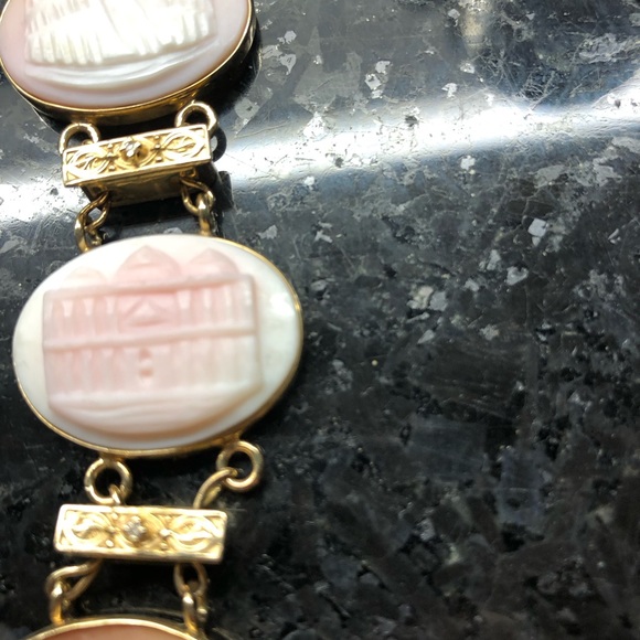 Vintage 14k solid Gold Seven Architectural Wonders Cameo Bracelet.πππ€© - Picture 8 of 12